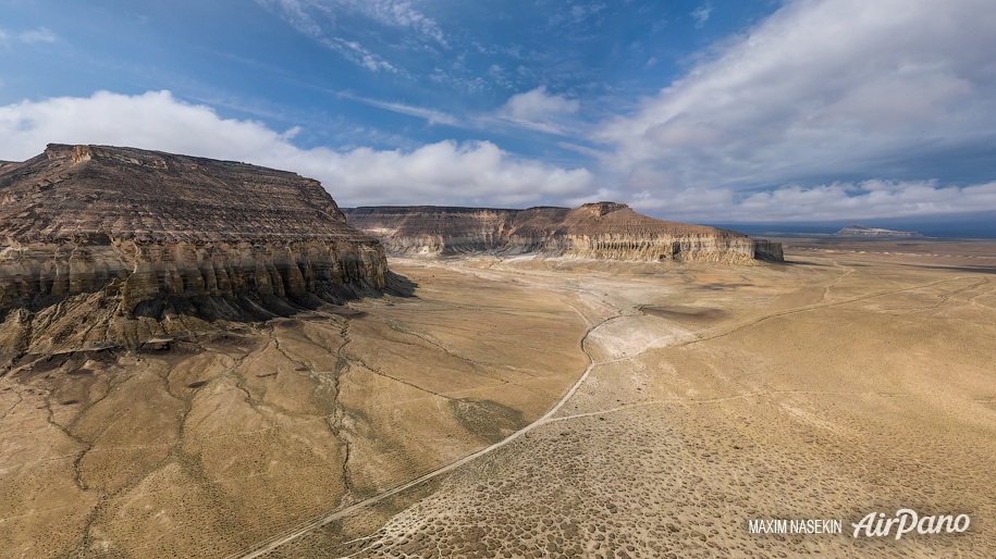 Road to Ayrakty