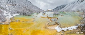 Gigapanorama of Huanglong, Sichuan, China (26618x11068 px)