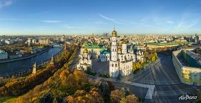 Above the Large Kremlin Square in autumn