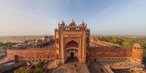 Buland Darwaza (Gate of Magnificence)