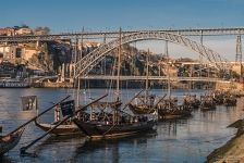 Near the Dom Luís I Bridge