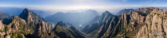 Lotus Peak. Panorama