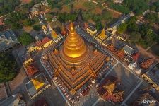 Shwezigon Pagoda. Bagan, Myanmar