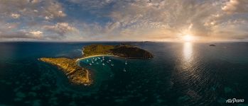 Mayreau Island, Carnash Bay. Panorama