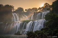 Sunset rays over Detian Falls