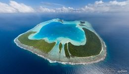 High above Tetiaroa, the royal island of Polynesia