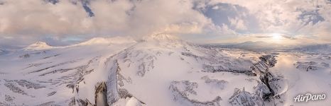 Mutnovsky volcano, misty morning 1