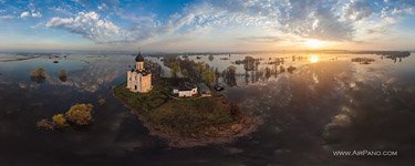 Church on the Nerl River #19