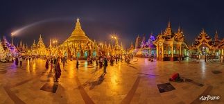 Shwedagon Pagoda at night