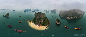 Ships. Halong Bay, Vietnam